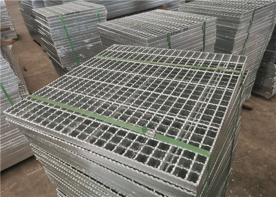 Q235 مقاومة الرياح الصلب الملحومة صريف 1500 مم عرض ISO9001 المعتمدة