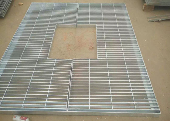 مكافحة الصدأ SS316 Floor Forge Walkway الصلب صريف شريط مسنن