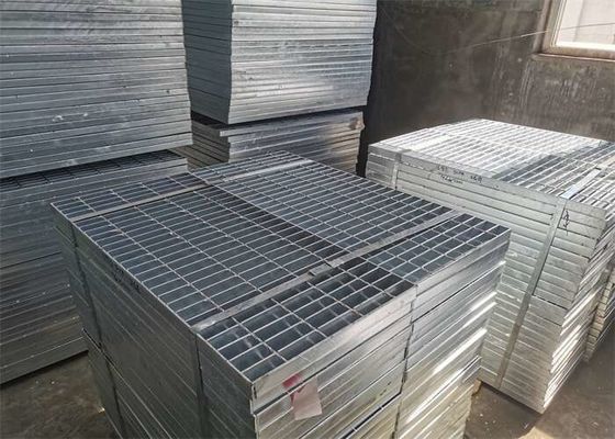 مكافحة التآكل الألومنيوم ممر صريف منصة للطريق السريع الدرابزين