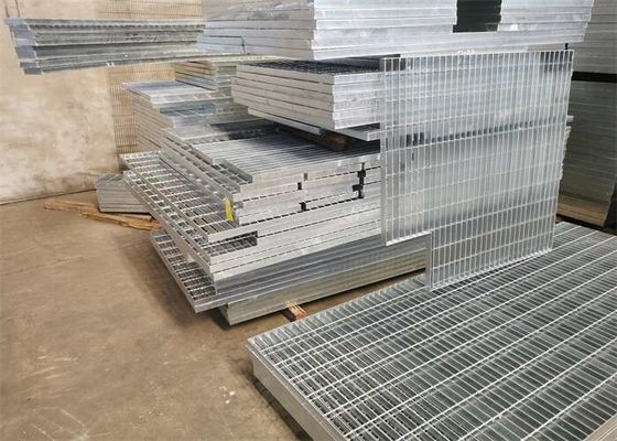 المضادة للتآكل الصلب درب مقضب عرض 1250mm للنباتات الكيميائية