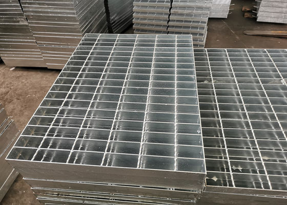 1000mm * 300mm تراجع الساخنة المجلفن الصلب درج رصيف الصلب الملحومة صريف